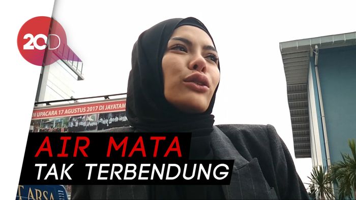 Nikita Mirzani Terisak Lihat Foto Dipo Latief, Ada Apa?