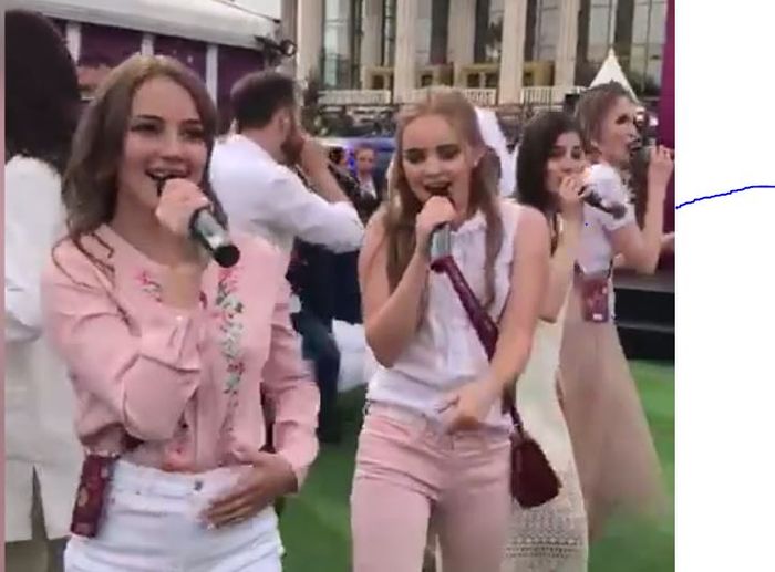 Cuci Mata Sebelum Masuk Stadion 