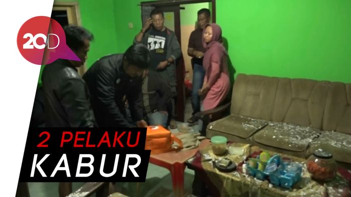 Rumah Paranormal di Probolinggo Dilempar Bom Ikan 