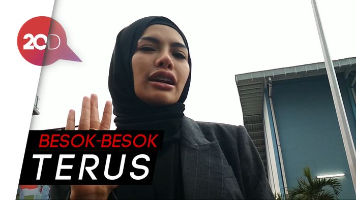 Lagi-lagi Nikita Mirzani Bungkam Soal Isu Kehamilan