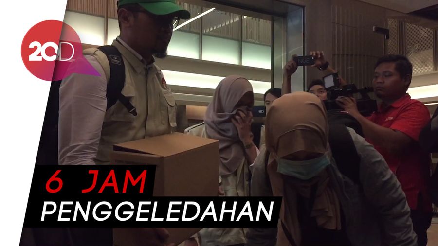 KPK Bawa 3 Kardus dan 3 Koper Usai Geledah Kantor PLN