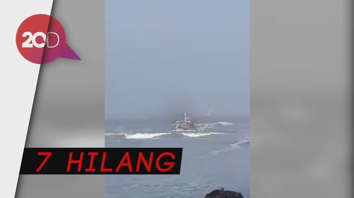 Kapal Nelayan Dihantam Ombak di Jember, 6 Orang Tewas