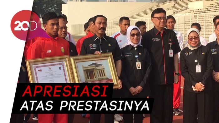 Mendagri Beri Hadiah Rumah untuk Zohri 