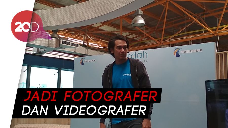 Adipati Dolken Tuangkan Hobi Fotografi Lewat Majalah