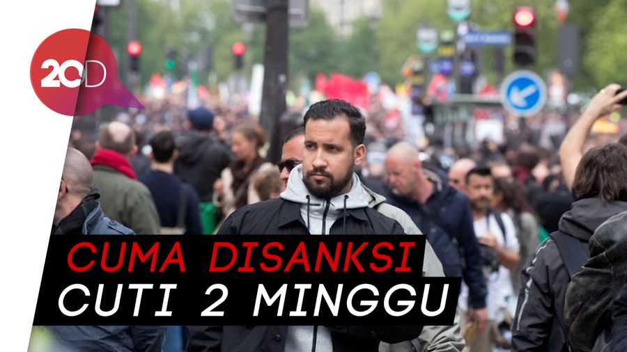 Presiden Prancis Dikecam Usai Ajudannya Pukul Demonstran