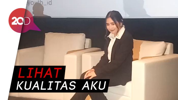 Prilly Latuconsina Akan Terjun ke Dunia Politik?