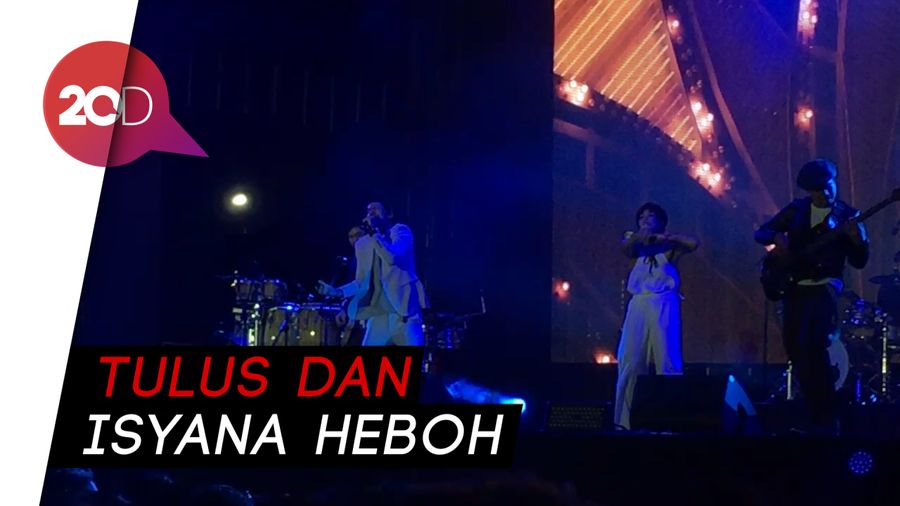 Seru! Penonton Joget Bareng Maliq & Dessentials di WTF 2018
