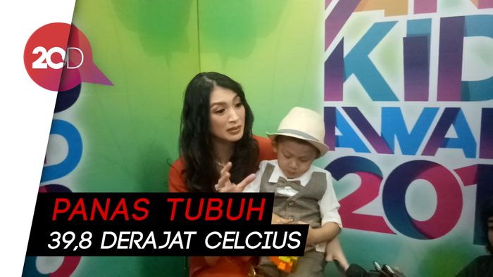 Cerita Donita Kala Sang Anak Terjangkit Virus Singapura