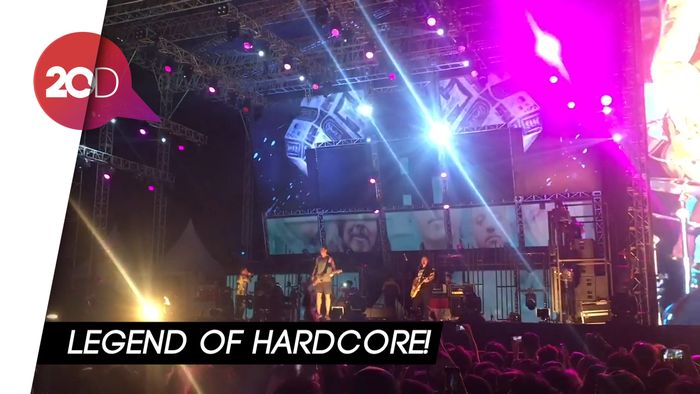 H2O Bikin Malam Hammersonic 2018 Semakin Seru