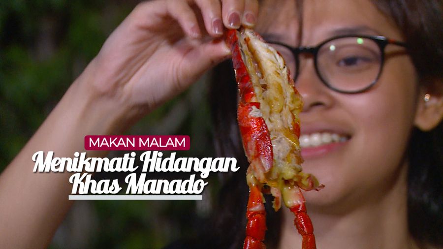Makan Malam Menikmati Hidangan Khas Manado
