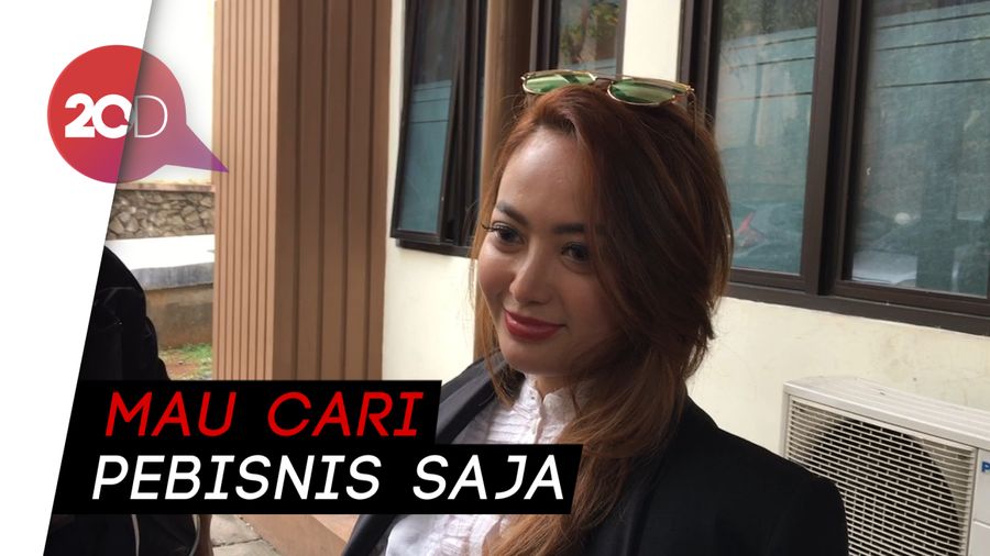 Cerai dari Roby Geisha, Cinta Ratu Kapok dengan Musisi