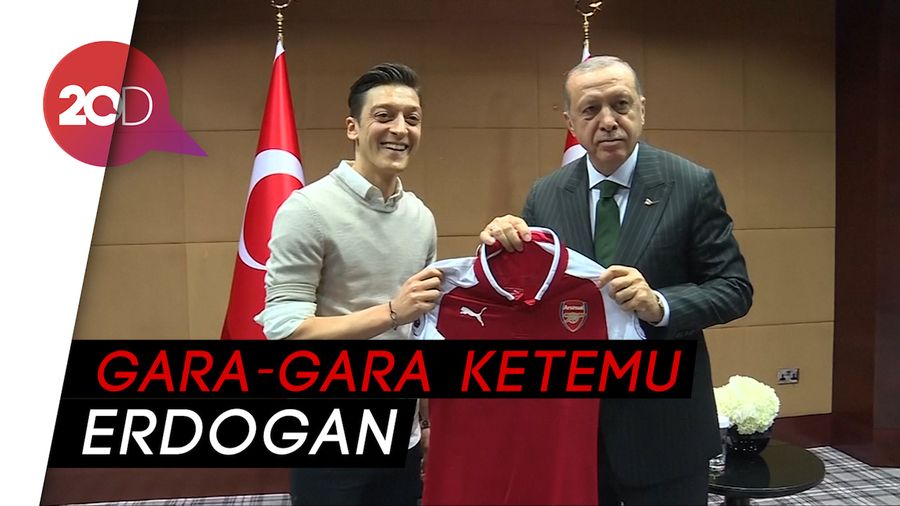 Kecewa dengan DFB, Oezil Pensiun dari Timnas Jerman 