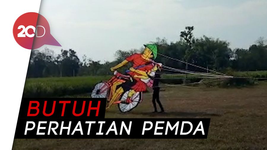 Layang-layang Hiasi Langit Ponorogo