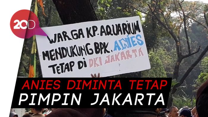 Massa Gelar Aksi di Balai Kota, Minta Anies Tidak Nyapres!