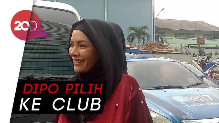 Nikita Mirzani Dampingi Operasi Anak Sendirian