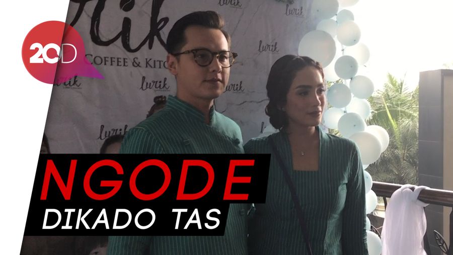 Ulang Tahun, Ussy Sulistiawaty Dapat Kado Apa dari Suami?