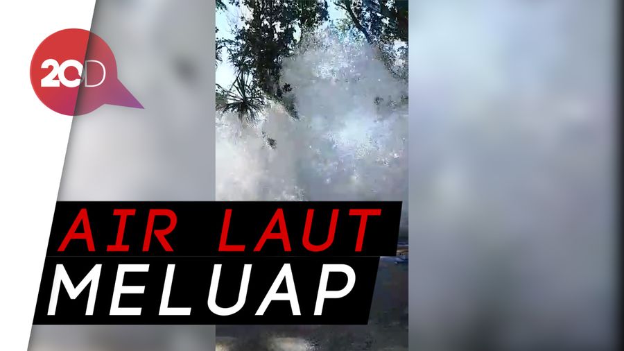 Gelombang Tinggi Terjang Gili Trawangan