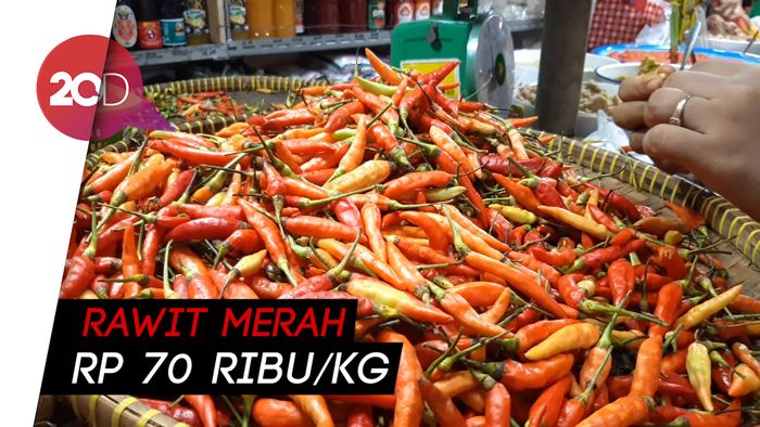 Harga Cabai Selangit, Pedagang-Pembeli Menjerit