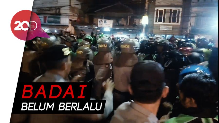 Bandung Memanas, Abang Ojol Vs Opang Bentrok Kembali