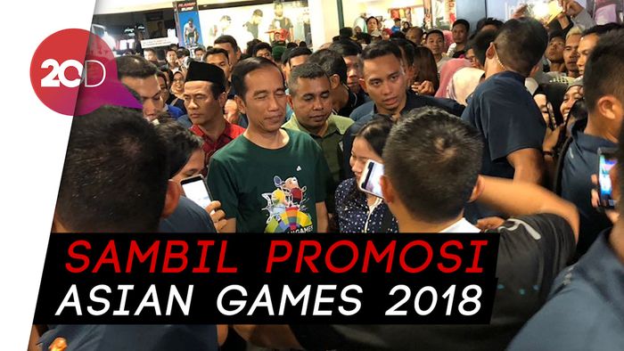 Tampil Santai, Jokowi Malam Mingguan di Mal Panakukkang