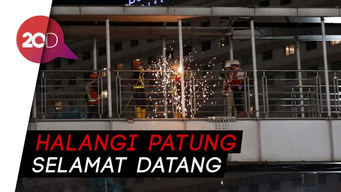 JPO Bundaran HI Dibongkar