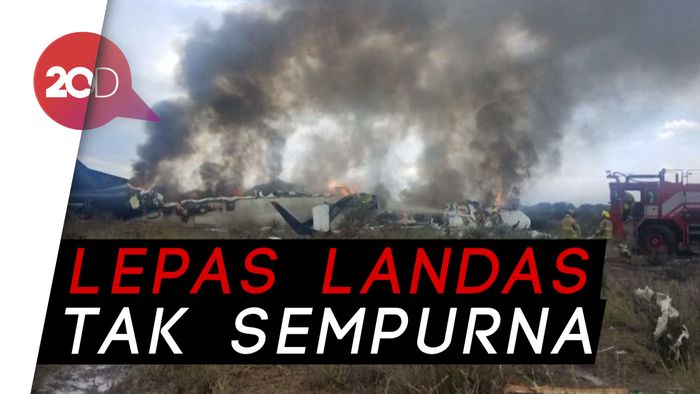 Pesawat Jatuh di Meksiko, 85 Orang Luka-luka