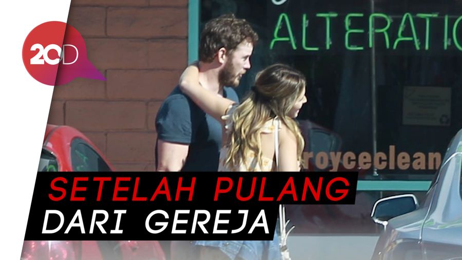 Chris Pratt Tercyduk Ciuman dengan Anak Arnold Schwarzenegger