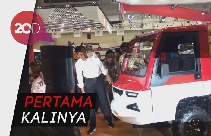 Jokowi Buka GIIAS 2018, Sekaligus Pamer Mobil Desa