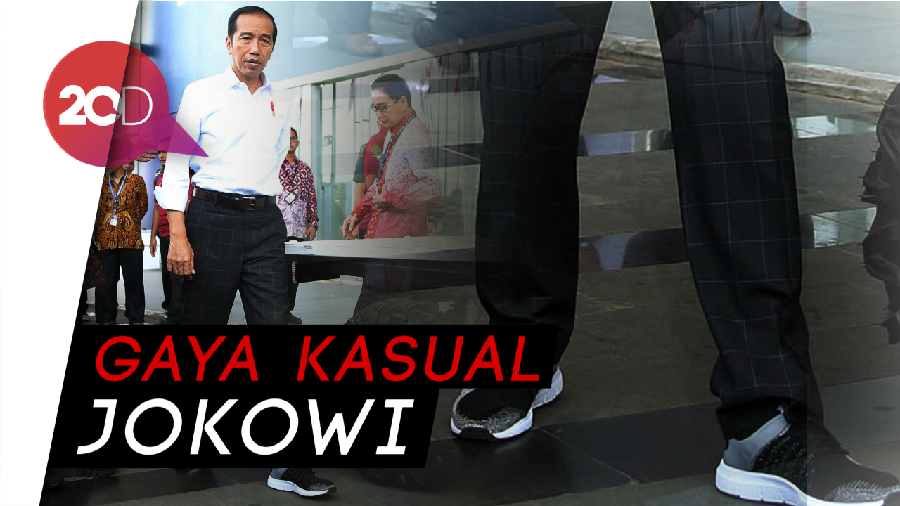 Sepatu Sneakers Temani Jokowi Keliling GIIAS 2018