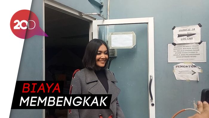 Cerita Denada Jual Apartemen demi Biaya Perawatan Anak