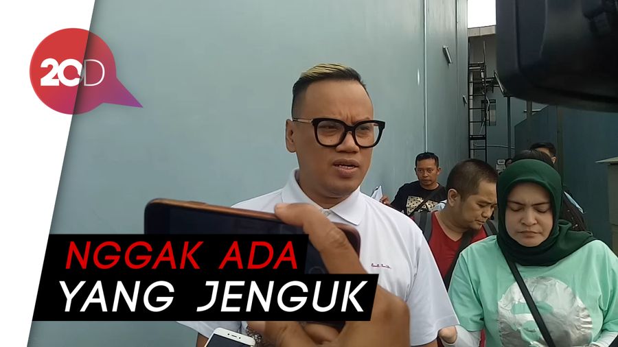 Jenguk ke Penjara, Uya Kuya Dicurhatin Reza Bukan