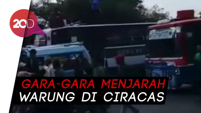 Tawuran Warga Vs Suporter Bola di Pasar Rebo, 1 Orang Tewas