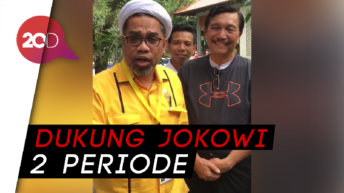 Gaya Kocak Ngabalin Bikin Luhut Senyum-senyum