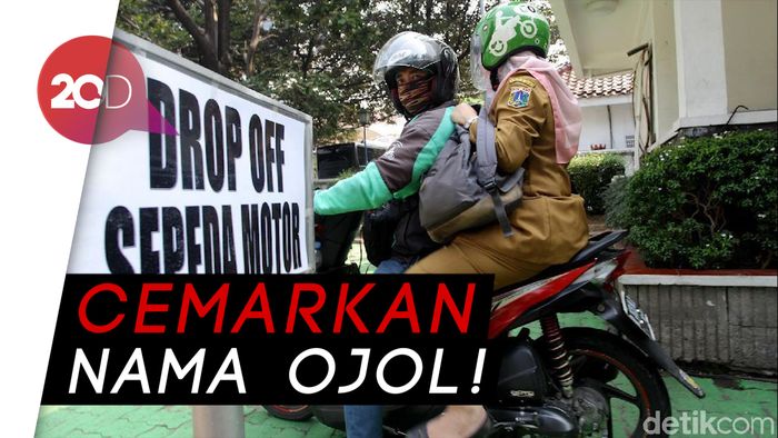 Driver Ojol Sesalkan Kawannya yang Pukul Pejalan Kaki di Trotoar