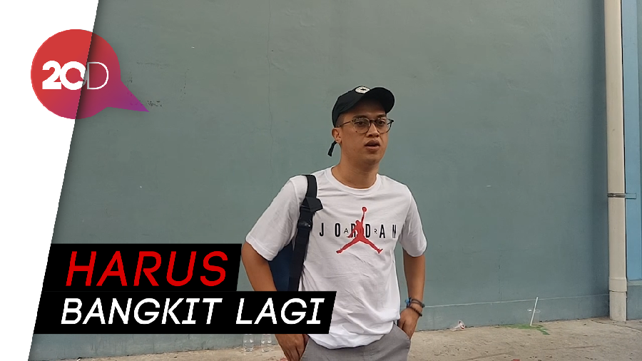 Pernah Sukses, Pelantun Butiran Debu Kini Jadi Pelayan 