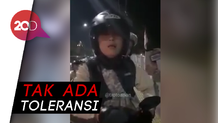 Rasain! Pemotor yang Pukul Pejalan Kaki di Trotoar Bakal Ditindak