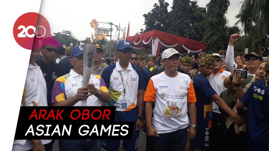 Kehebohan Ribuan Warga Cilegon Sambut Kirab Asian Games