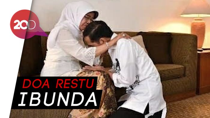 Momen Jokowi Sungkem ke Ibu Sebelum Menuju KPU
