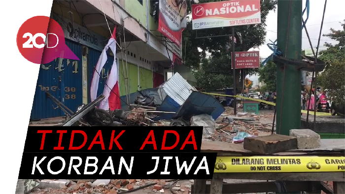 Ruko di Kota Mataram jadi Korban Keganasan Gempa 6.2 SR