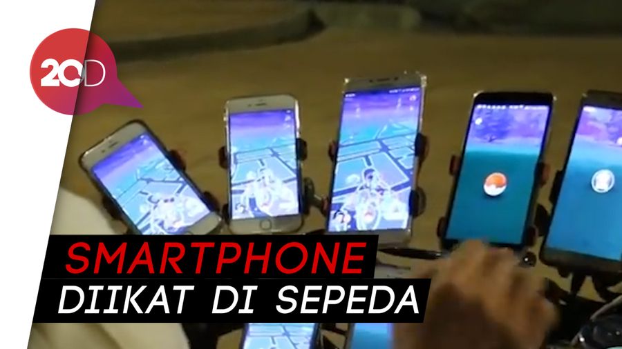 Gokil! Kakek 70 Tahun Main Pokemon Go Pakai 9 Smartphone
