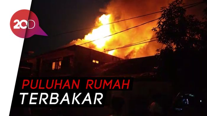 Kebakaran Permukiman Padat di Menteng, 24 Unit Damkar Dikerahkan