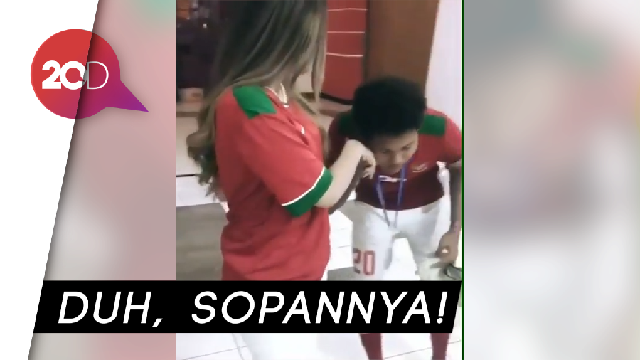 Bagus U-16 Tuai Pujian Usai Cium Tangan Via Vallen