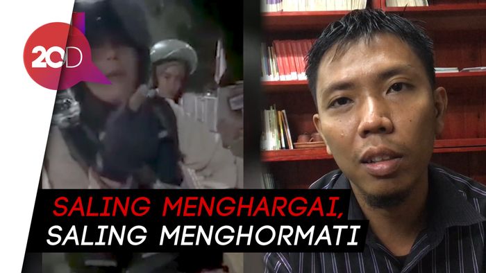 Harapan Pejalan Kaki yang Dipukul Pemotor di Trotoar