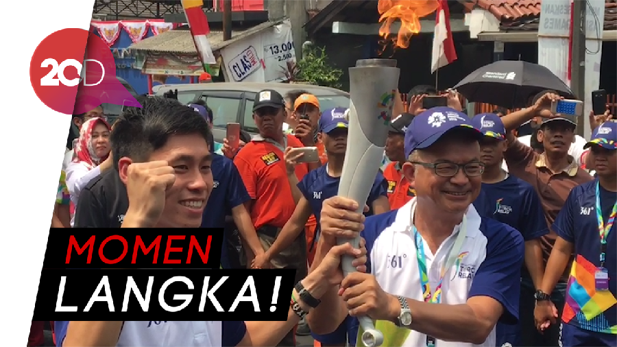 Berpanas-panasan Demi Pawai Obor Asian Games 2018