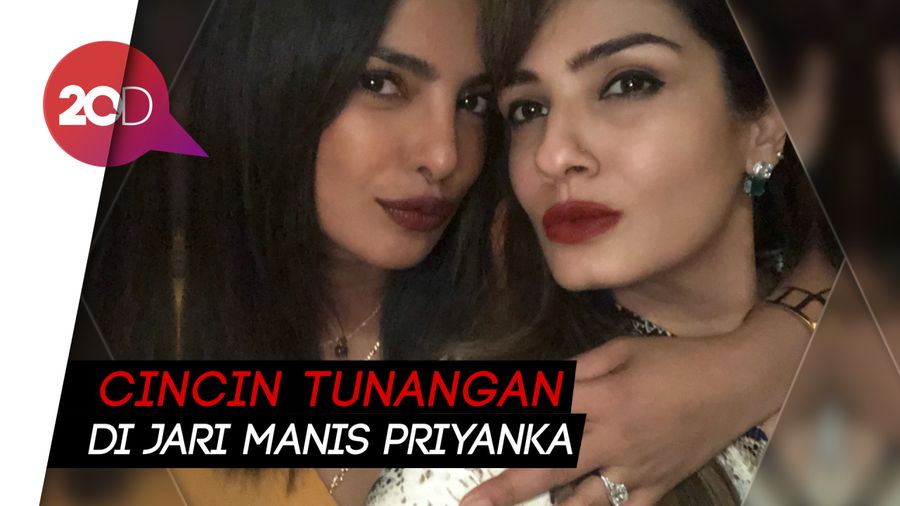 Priyanka Chopra Pamer Cincin Tunangan dengan Nick Jonas