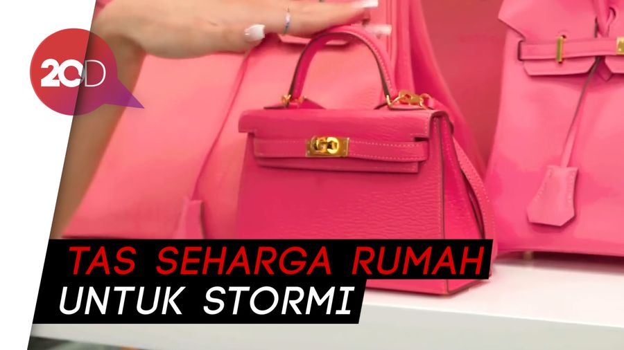 Melihat Isi Lemari Tas Mewah Kylie Jenner Seharga Miliaran