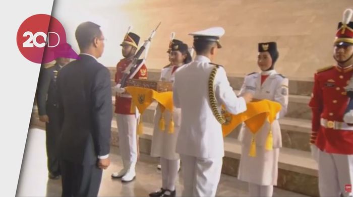 Prosesi Kirab Sang Saka Merah Putih ke Istana