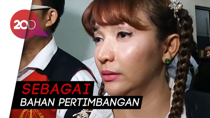 Roro Fitria Minta Majelis Hakim Kabulkan Permohonan Direhab