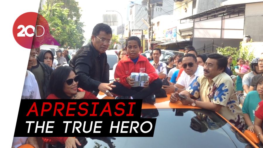 Hotman Paris Beri Yohanes Rp 50 Juta