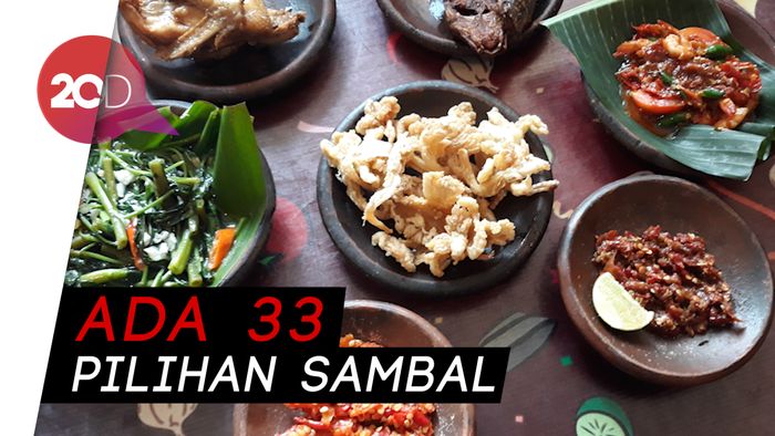 Melahap Ayam Goreng Kampung dengan Sambal Pedas Nonjok